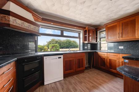 4 bedroom Detached house for sale in Fen Road, Stickford, PE22