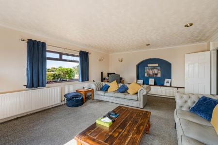4 bedroom Detached house for sale in Fen Road, Stickford, PE22