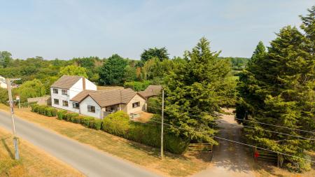 4 bedroom Detached house for sale in Fen Road, Stickford, PE22