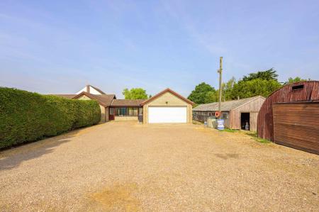 4 bedroom Detached house for sale in Fen Road, Stickford, PE22