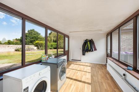 4 bedroom Detached house for sale in Fen Road, Stickford, PE22