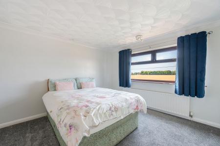 4 bedroom Detached house for sale in Fen Road, Stickford, PE22