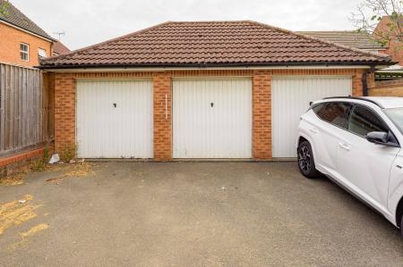 4 bedroom End of terrace house for sale in Lady Jane Franklin Drive, Spilsby, PE23
