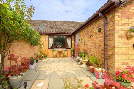 3 bedroom Semi-detached bungalow for sale in Sandy Lane, Great Steeping, PE23