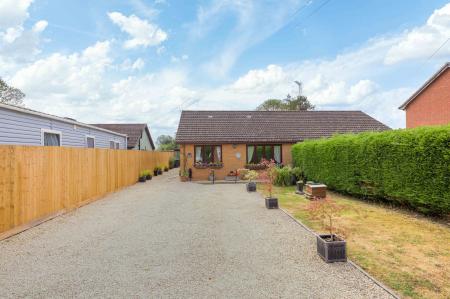 3 bedroom Semi-detached bungalow for sale in Sandy Lane, Great Steeping, PE23