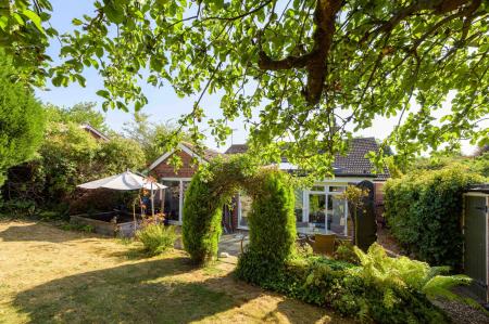 3 bedroom Detached bungalow for sale in Church Lane, Hagworthingham, PE23