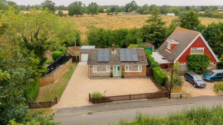 2 bedroom Detached bungalow for sale in Church Lane, Minting, LN9