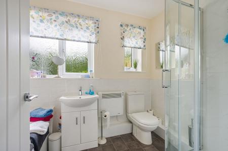 2 bedroom Detached bungalow for sale in Church Lane, Minting, LN9