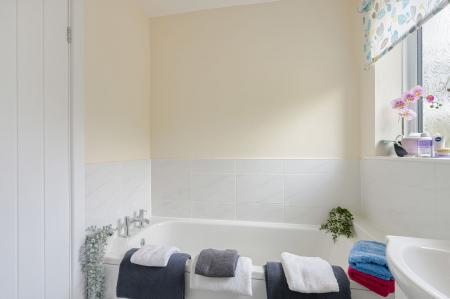 2 bedroom Detached bungalow for sale in Church Lane, Minting, LN9
