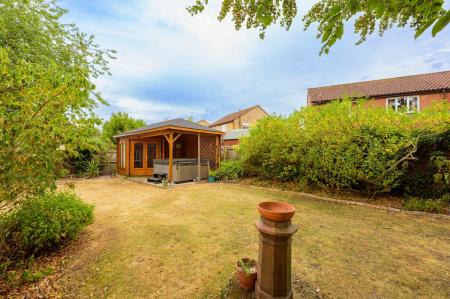 4 bedroom Detached house for sale in Boston Road, Horncastle, LN9