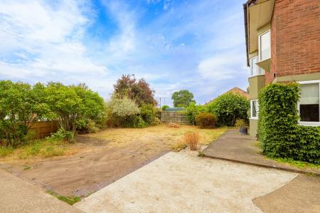 4 bedroom Detached house for sale in Boston Road, Horncastle, LN9