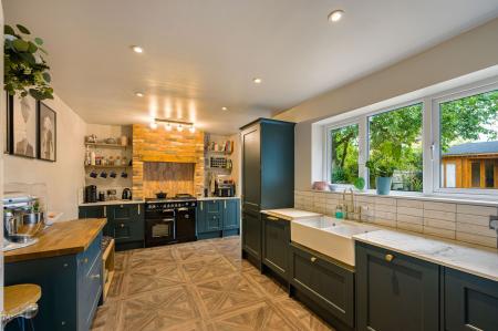 4 bedroom Detached house for sale in Boston Road, Horncastle, LN9