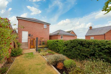 4 bedroom Detached house for sale in Osborne Way, Horncastle, LN9