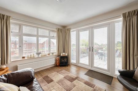 4 bedroom Detached house for sale in Osborne Way, Horncastle, LN9