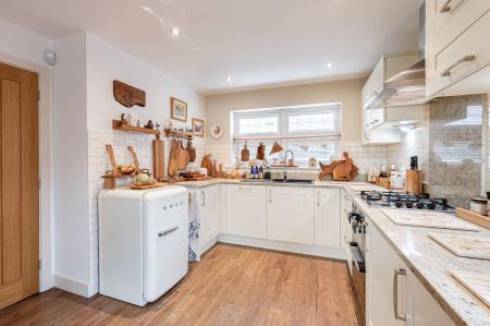 4 bedroom Detached house for sale in Osborne Way, Horncastle, LN9