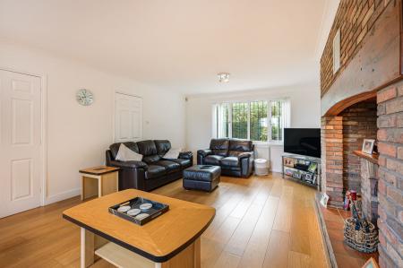 5 bedroom Detached house for sale in Thimbleby, Horncastle, LN9