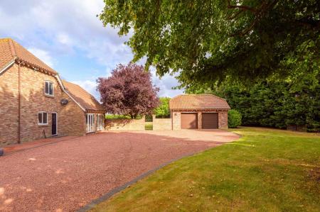 5 bedroom Detached house for sale in Thimbleby, Horncastle, LN9