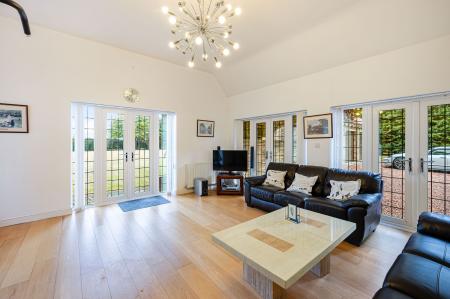5 bedroom Detached house for sale in Thimbleby, Horncastle, LN9