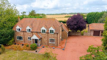 5 bedroom Detached house for sale in Thimbleby, Horncastle, LN9