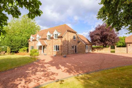 5 bedroom Detached house for sale in Thimbleby, Horncastle, LN9