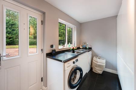 5 bedroom Detached house for sale in Thimbleby, Horncastle, LN9