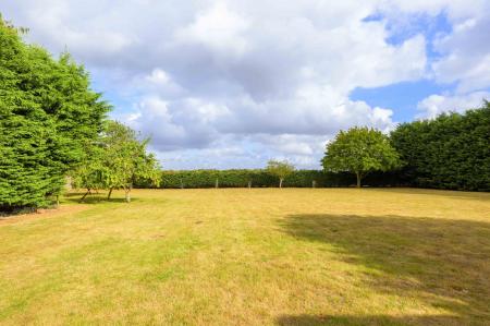 5 bedroom Detached house for sale in Thimbleby, Horncastle, LN9