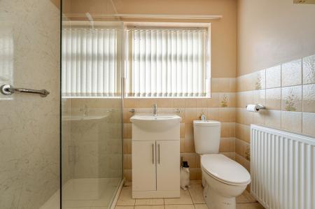 2 bedroom Detached bungalow for sale in Mark Avenue, Horncastle, LN9