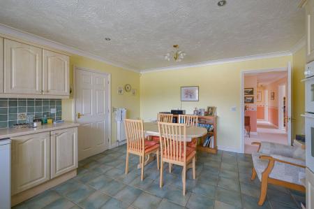 3 bedroom Detached bungalow for sale in Lansdown Way, Woodhall Spa, LN10