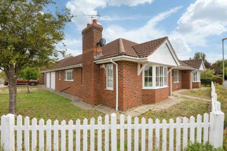 3 bedroom Detached bungalow for sale in Lansdown Way, Woodhall Spa, LN10