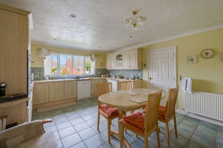 3 bedroom Detached bungalow for sale in Lansdown Way, Woodhall Spa, LN10