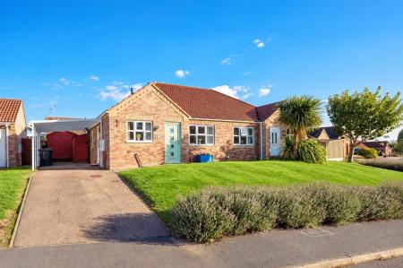 2 bedroom Semi-detached bungalow for sale in Ashby Meadows, Spilsby, PE23