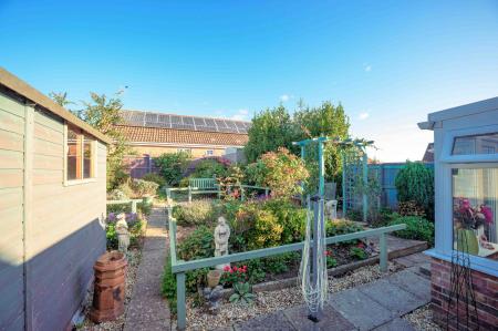 2 bedroom Semi-detached bungalow for sale in Ashby Meadows, Spilsby, PE23
