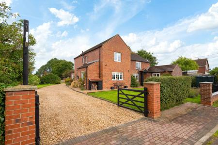 4 bedroom Detached house for sale in Chapel Lane, Toynton St. Peter, PE23
