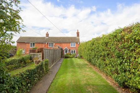 2 bedroom Terraced House for sale in 18 Station Road, Halton Holegate, PE23