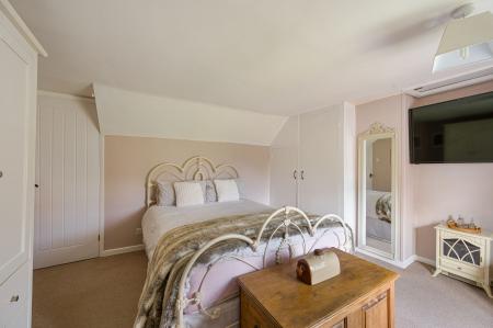 2 bedroom Terraced House for sale in 18 Station Road, Halton Holegate, PE23