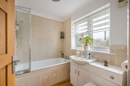3 bedroom Detached house for sale in Lodington Court, Horncastle, LN9