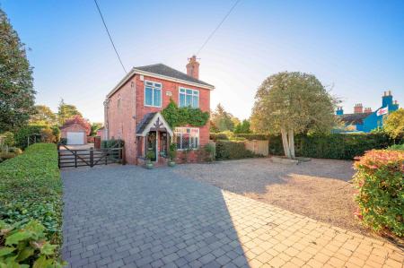 3 bedroom Detached house for sale in Langrick Road, New York, LN4