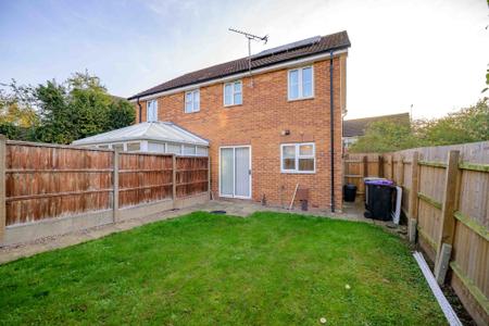 3 bedroom Semi-detached house for sale in Franklin Way, Spilsby, PE23