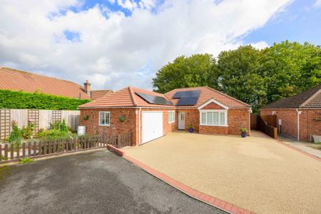3 bedroom Detached bungalow for sale in Lunn Close, Horncastle, LN9