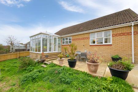 3 bedroom Detached bungalow for sale in Baggaley Drive, Horncastle, LN9