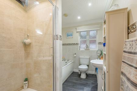 3 bedroom Detached bungalow for sale in Baggaley Drive, Horncastle, LN9