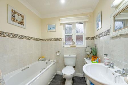 3 bedroom Detached bungalow for sale in Baggaley Drive, Horncastle, LN9