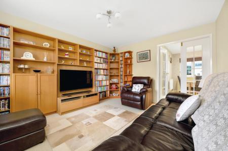 3 bedroom Semi-detached house for sale in Avocet Close, Essendine