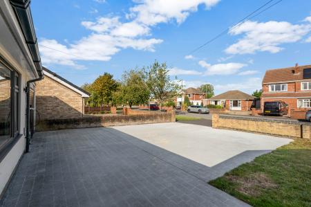 3 bedroom Bungalow for sale in Cambridge Road, Stamford, PE9