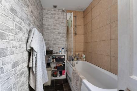 4 bedroom Detached house for sale in Cherryholt Road, Stamford, PE9