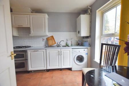 3 bedroom Terraced House for sale in Christ Church Close, Stamford, PE9