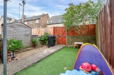 2 bedroom Terraced House for sale in East Street, Stamford, PE9