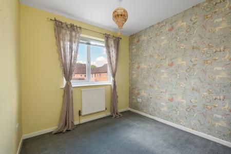 4 bedroom Town house for sale in Gresley Drive, Stamford, PE9