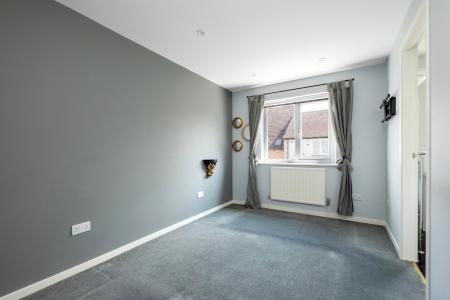 4 bedroom Town house for sale in Gresley Drive, Stamford, PE9