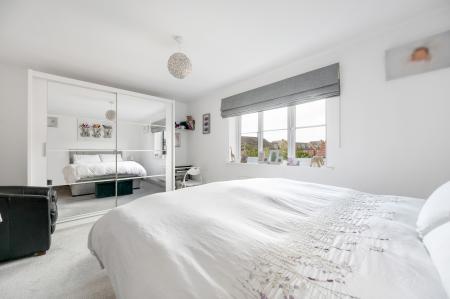 2 bedroom Terraced House for sale in Groves Crescent, Stamford